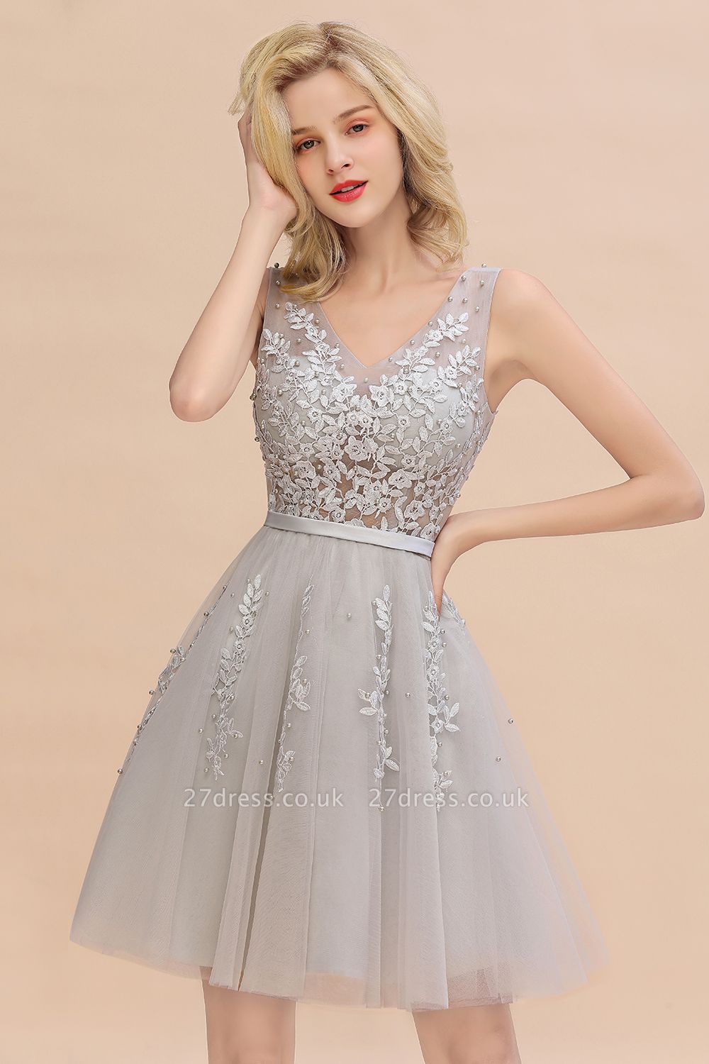 V-neck Lace Homecoming Dresses with Appliques | Short Party Dresses UK Online