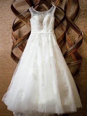 Tulle A-Line Scoop Neckline Floor-Length Sleeveless Beads Lace Applique Wedding Dresses UK_3