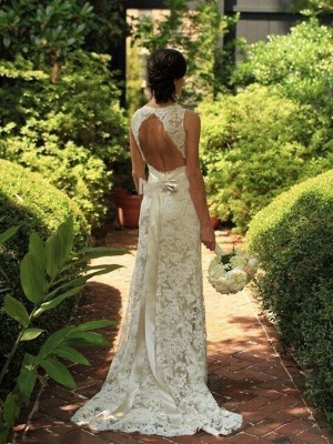 Sleeveless V-neck Lace Sweep Train Wedding Dresses UK_1