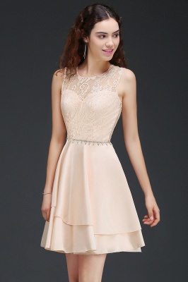 Chic Scoop Neck Lace Short Bridesmaid Dress Sleeveless Chiffon Formal Dress with Beadings_1