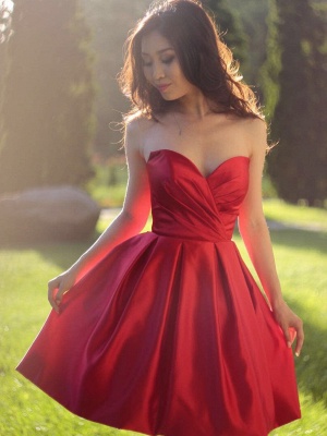 Simple Red Short Homecoming Dresses | Sweetheart Neck Puffy Cocktail Dresses_1