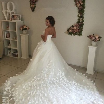 Gorgeous Sweetheart Flowers Wedding Dress With Train Tulle_3