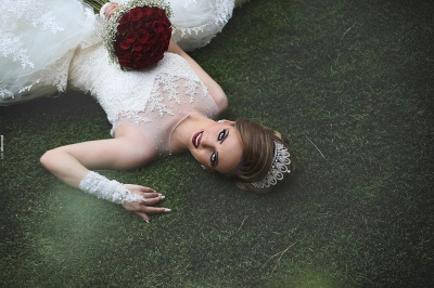 Elegant Tulle Lace Appliques Illusion Wedding Dress Ball Gown Zipper_5
