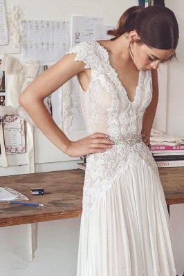 Long Elegant Cap-Sleeve Lace Crystal Lace Wedding Dress_1