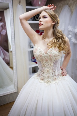 Elegant Sweetheart Sleeveless Tulle Wedding Dress With Beadss_3