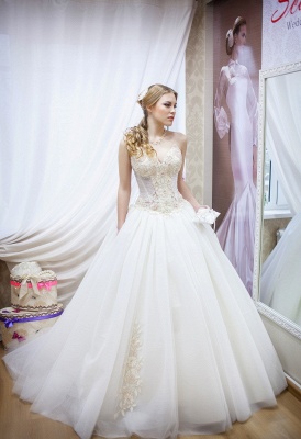 Elegant Sweetheart Sleeveless Tulle Wedding Dress With Beadss_1
